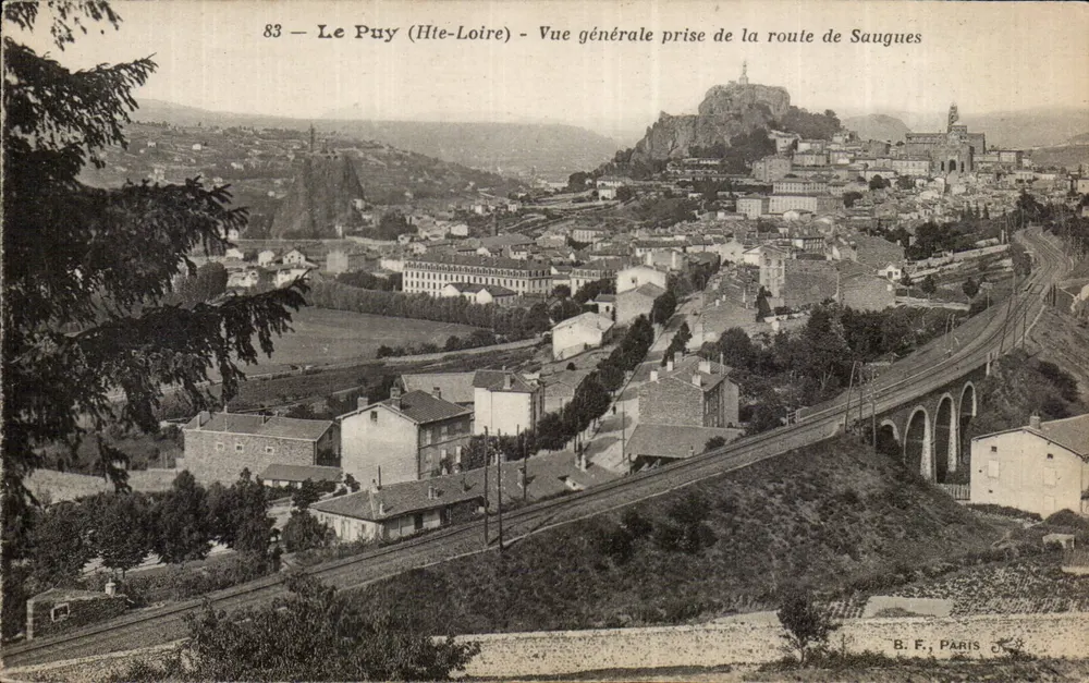 Le Puy (Haute-Loire) — Allgemeiner Blick von der Straße nach Saugues — B. F., Paris - Vorderseite
