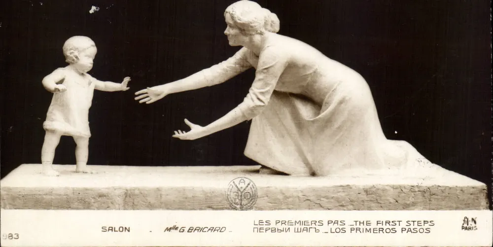 Die ersten Schritte — Les Premiers Pas — Les Primeros Pasos — Salon — Mile G. Bricard — Paris - Vorderseite