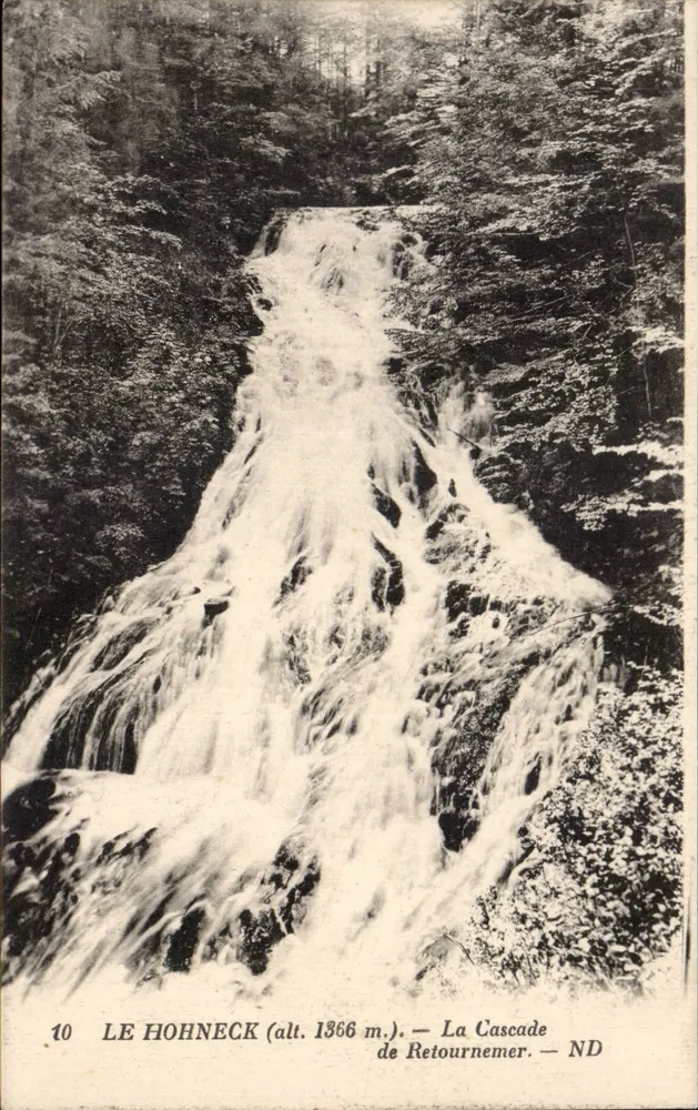 O Hohneck (alt. 1966 m.) — A Cascata de Retournemer — ND - Frente