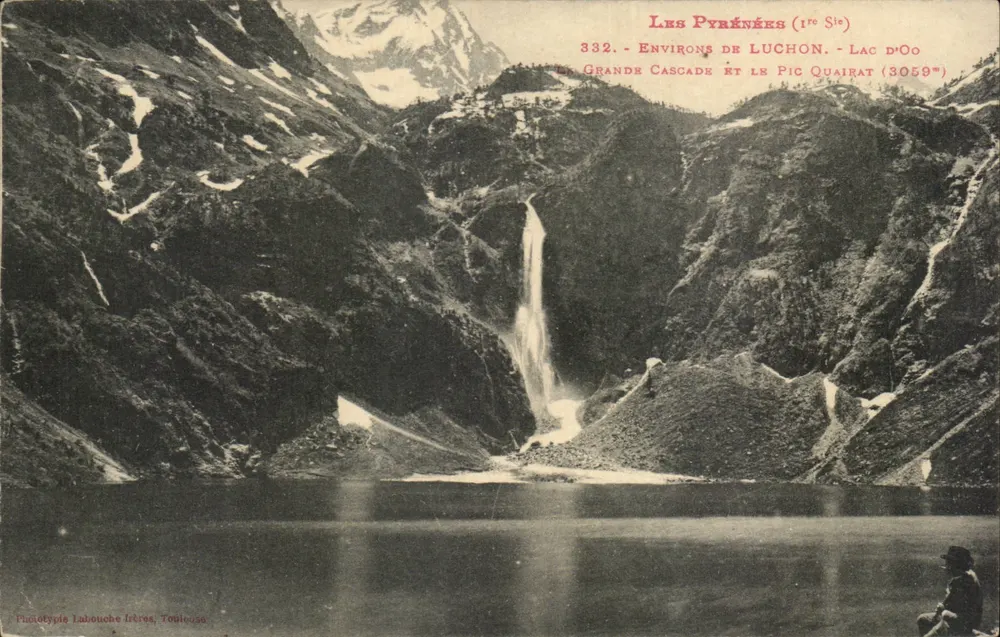 Die Pyrenäen (1. Serie) — Umgebung von Luchon — Lac d'Oo, Grande Cascade und Pic Quairat (3059m) — Phototypie Labouche Frères, Toulouse - Vorderseite
