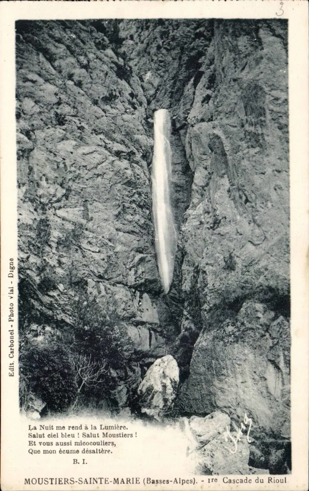 Moustiers-Sainte-Marie — Erste Wasserfallstufe des Rioul — Photo Vial - Digne - Vorderseite