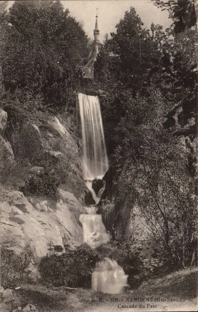 Cachoeira do Parc — Samoëns (Haute-Savoie) — G. R. - 608 - Frente