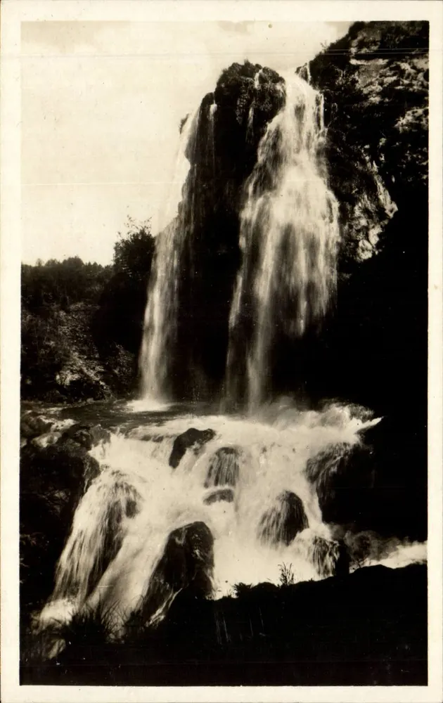 Bourg-de-Sirod — Cachoeira em Forma de Cavalo a Montante do Ain — Édit. e Cliché KARRER - Dole - Frente