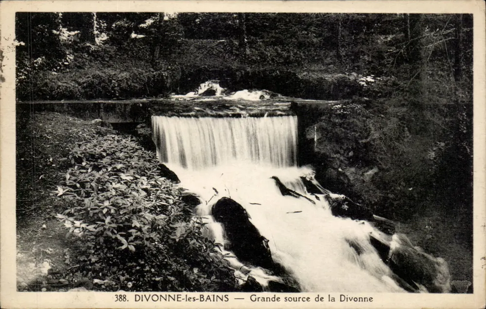 Divonne-les-Bains — Grande fonte da Divonne — L. Michaux, Ed. Bélegarde, n° 388 - Frente