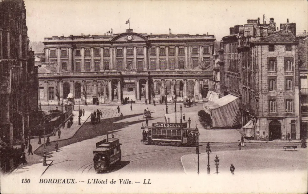 Bordeaux — O Hotel de Ville — LL - Frente