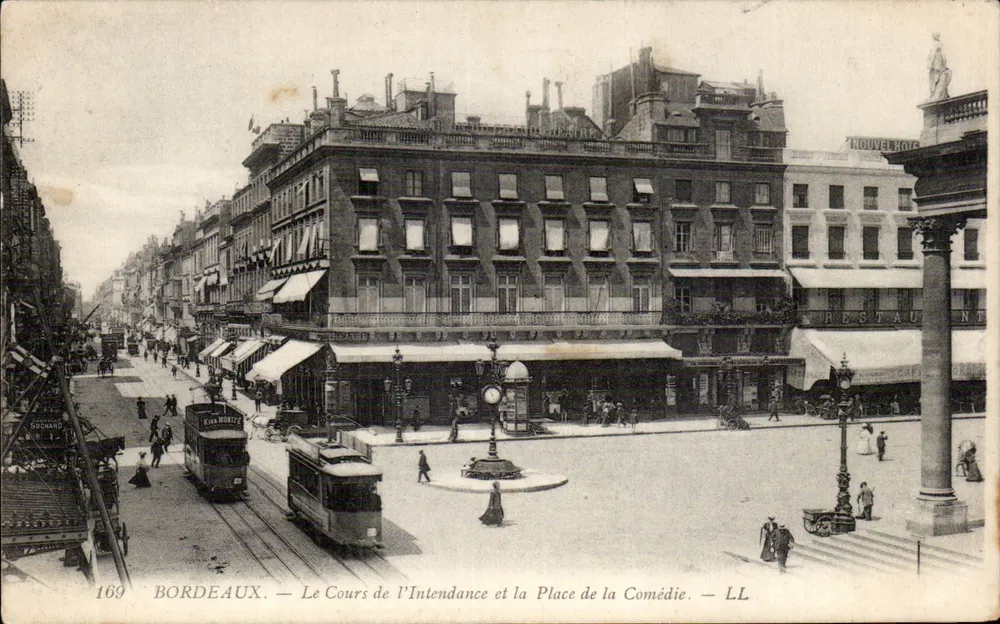 Bordeaux — O Cours de l'Intendance e a Place de la Comédie — LL - Frente