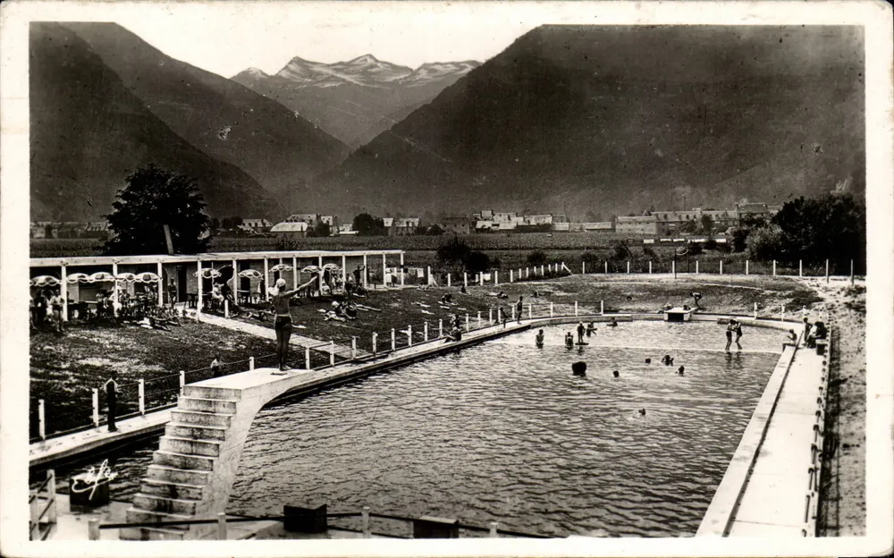 Luchon — A Piscina, no fundo, Montanhas de Venasque — Edição « Océan » LABOUCHE Frères Toulouse - Frente