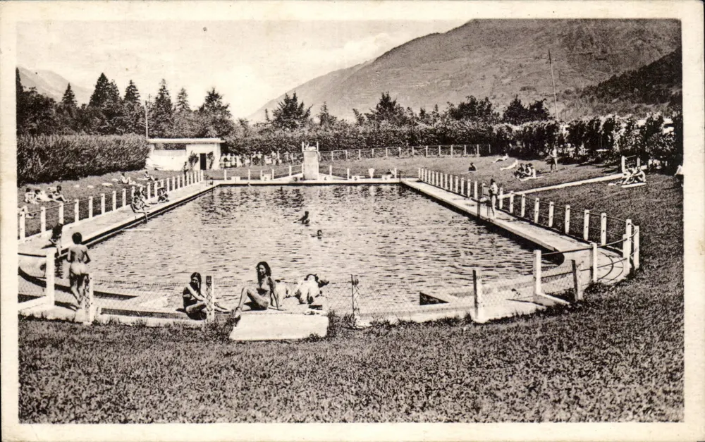 Lucchon — A Piscina — Editor: DRP Arts Photomécaniques, Paris - Frente
