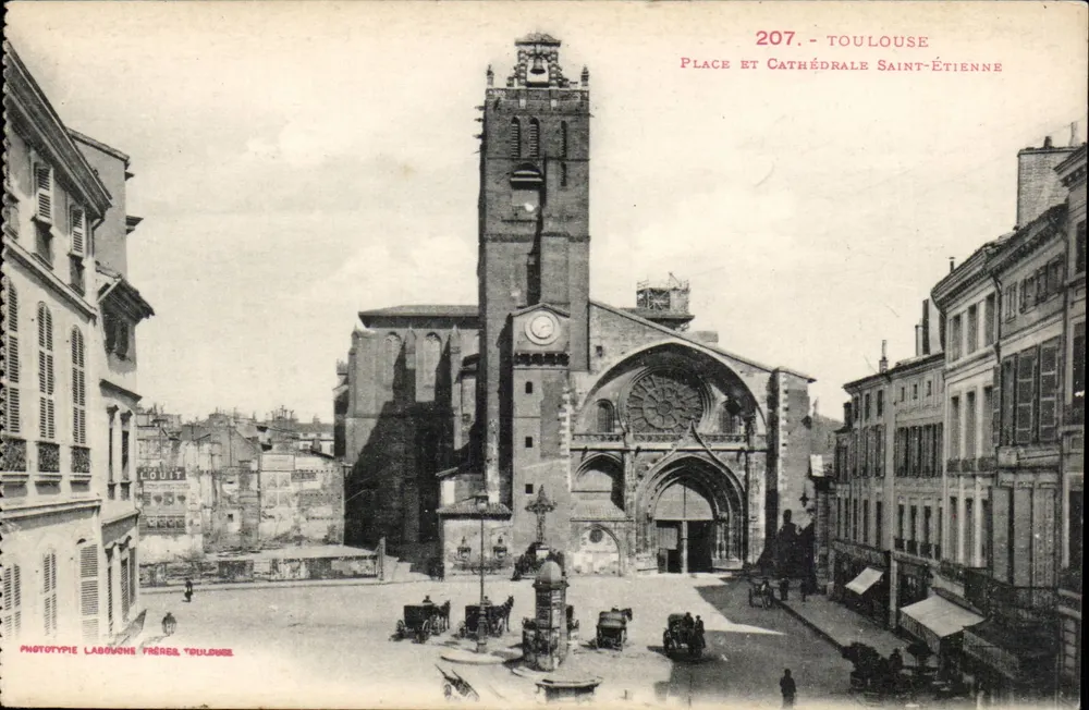 Toulouse - Platz und Kathedrale Saint-Étienne — Phototypie Labouche Frères, Toulouse, n°207 - Vorderseite
