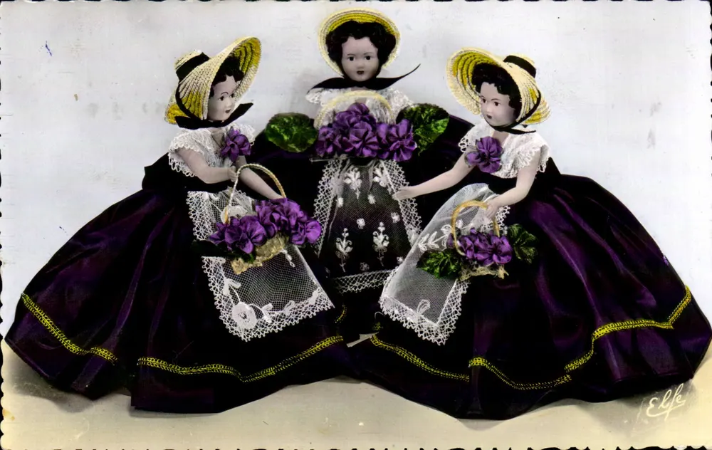 Drei Puppen im regionalen Kleid aus Toulouse — Éditions Laroche — n°88 - Vorderseite
