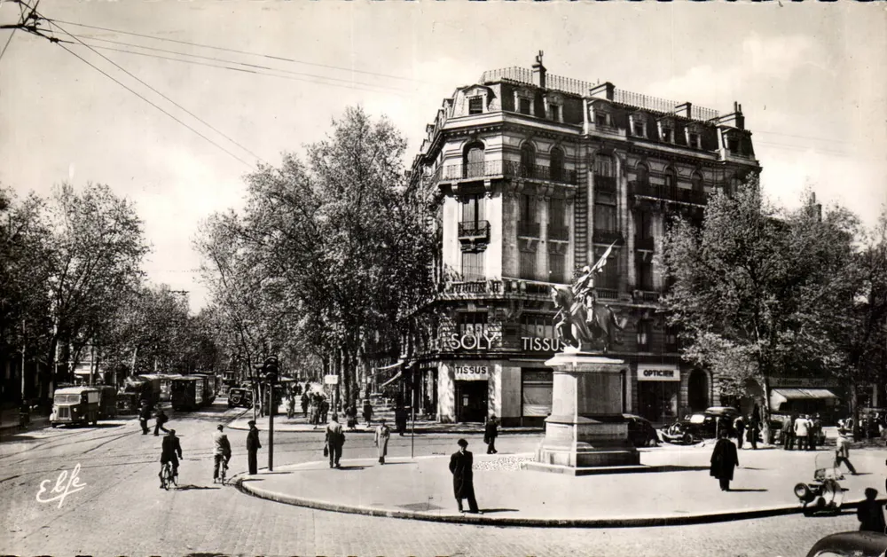 Kreuzung des Boulevard de Strasbourg und Place Jeanne d'Arc — Toulouse — Verlag: O. Ouché - Vorderseite