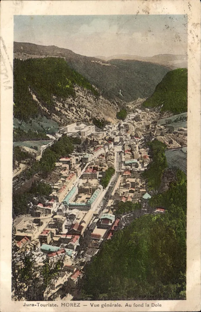 MOREZ — Allgemeiner Blick. Im Hintergrund die Dole — Jura-Touriste - Vorderseite