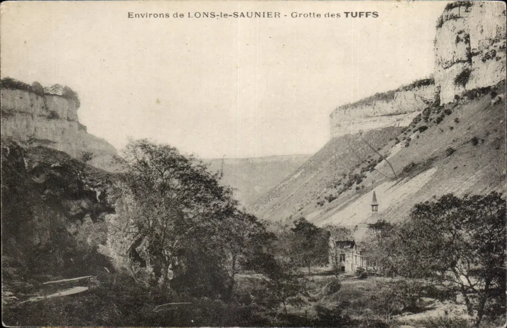 Umgebung von LONS-LE-SAUNIER - Grotte des TUFFS - Vorderseite