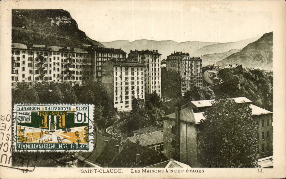 Saint-Clau de - As Casas de Nove Andares — Exposição Internacional de Artes Decorativas Paris 1925 - Frente