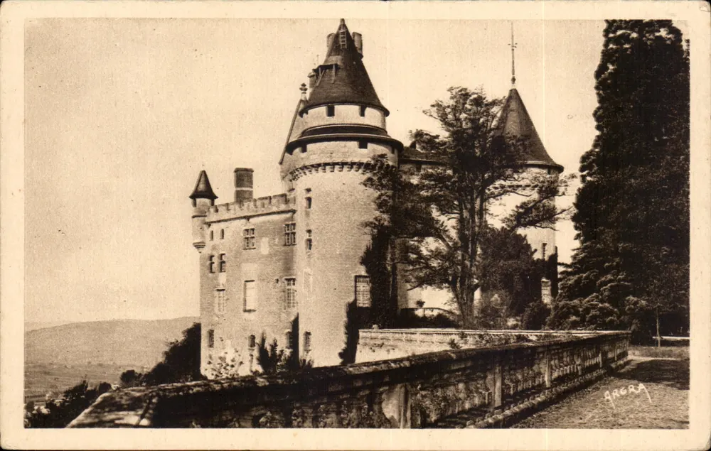 Castelo de Mercubès — Vale do Lot — Arredores de Cahors — Les Arts Graphiques - Frente