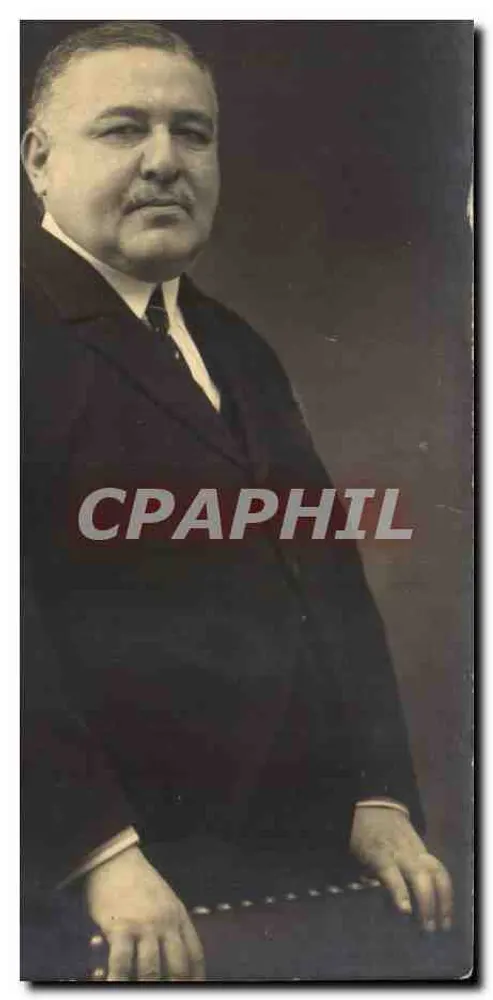 Retrato de um homem com traje — editor desconhecido, número de série não visível - Frente