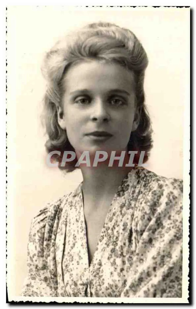 Porträt einer Frau — Ära 1940–1950 — Kein Verleger oder Seriennummer sichtbar - Vorderseite