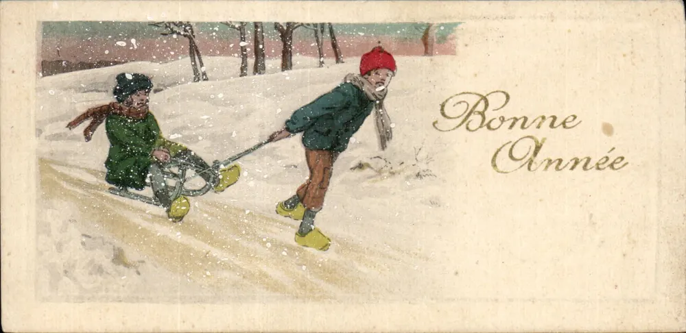 Crianças brincando na tração na neve — Boa Ano — Carta postal - Frente