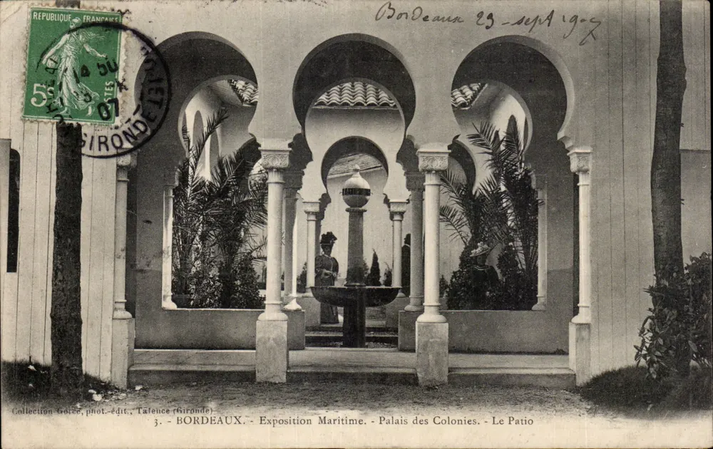 Bordeaux - Seefest - Palais des Colonies - Der Patio - Vorderseite