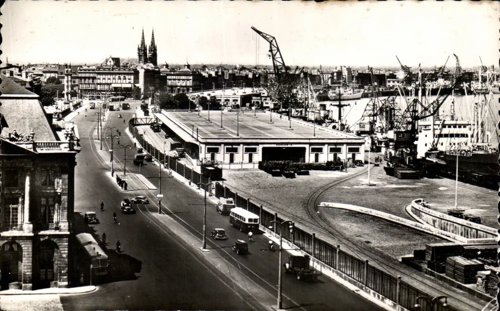 Bordeaux - Quai Louis XVIII — Terrasses des Quinconces, La Rade — Éditions BLQC Frères - Vorderseite