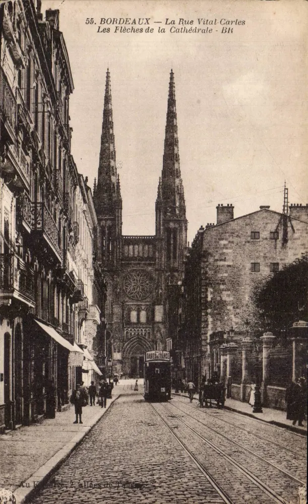 Bordeaux — Die Spitztürme der Kathedrale — Rue Vital-Carles — Bloc Frères, Bordeaux - Vorderseite