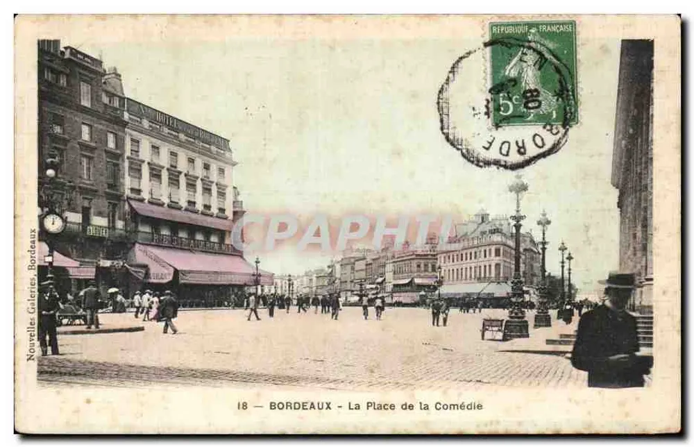 Bordeaux — A Place de la Comédie — Nouvelles Galeries, Bordeaux - Frente