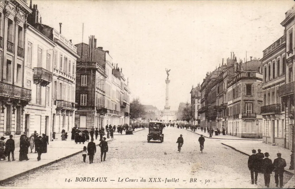 Bordeaux — Der Cours du XXX-Juillet — BR - 50 - Vorderseite