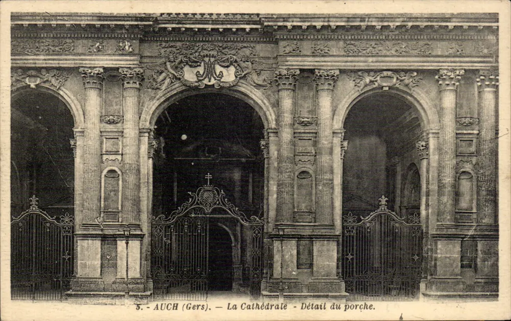 Auch (Gers) — A Catedral — Detalhe do portal - Frente