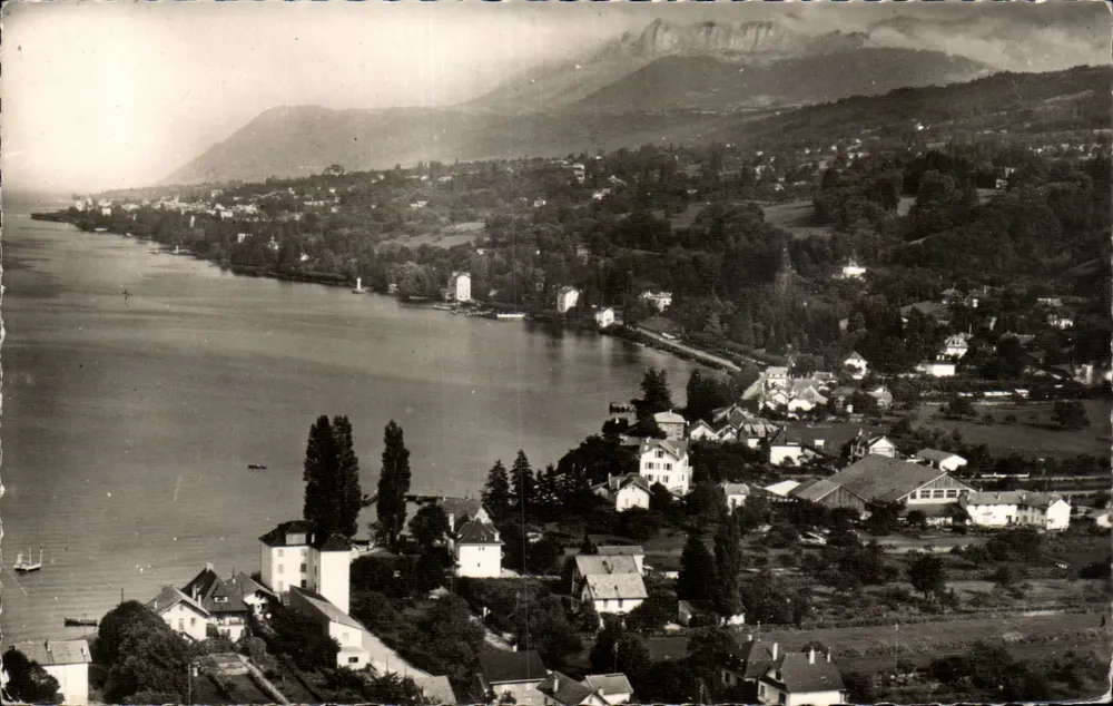 Amphion-les-Bains (Haute-Savoie) — Lago Léman — Cliché dér. I. CELLARD — n° 677 - Frente
