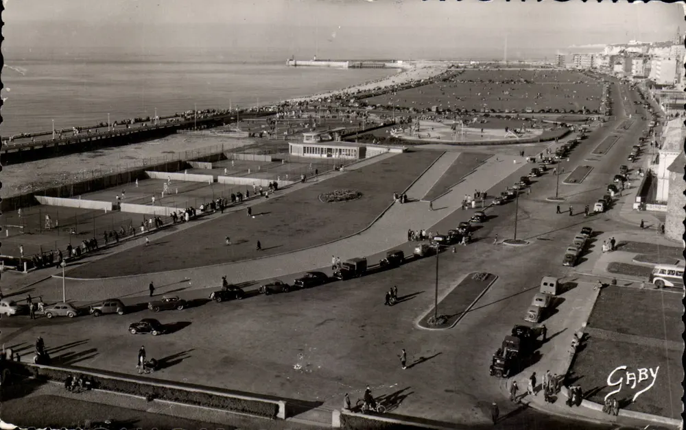 Dieppe (Seine-Inf.) — Die Esplanade und der neue Seebadestrand — Éditions Gaby - Vorderseite