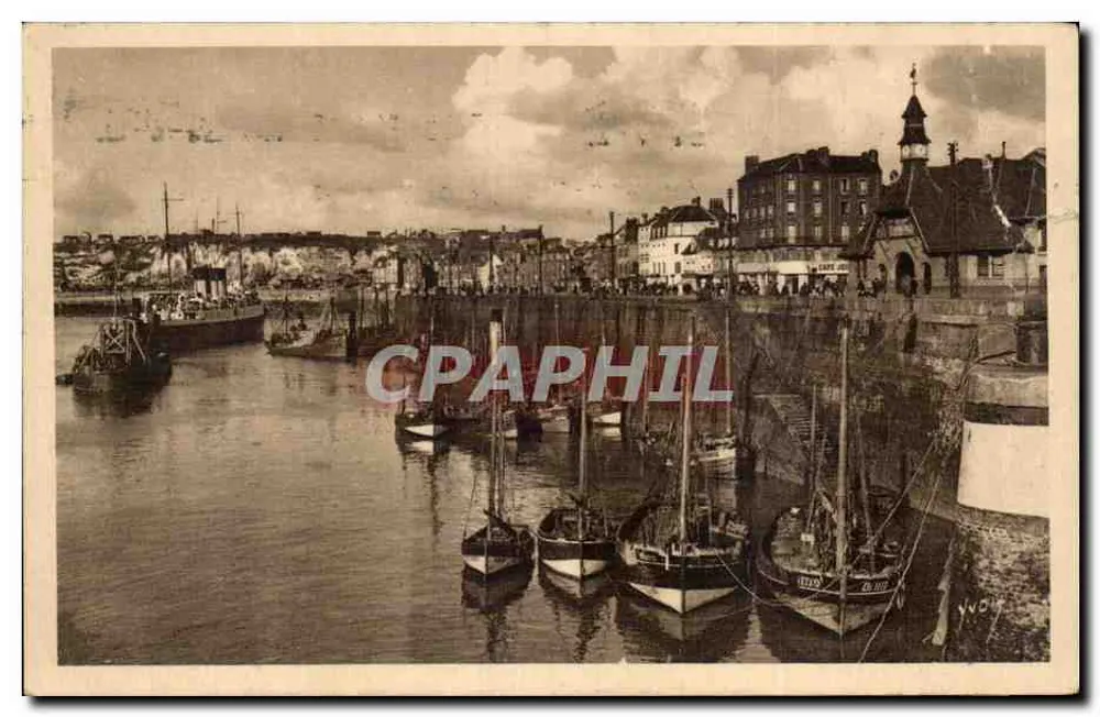 Port de Dieppe — vue du quai et des bateaux — Les Editions de Dieppe - Frente
