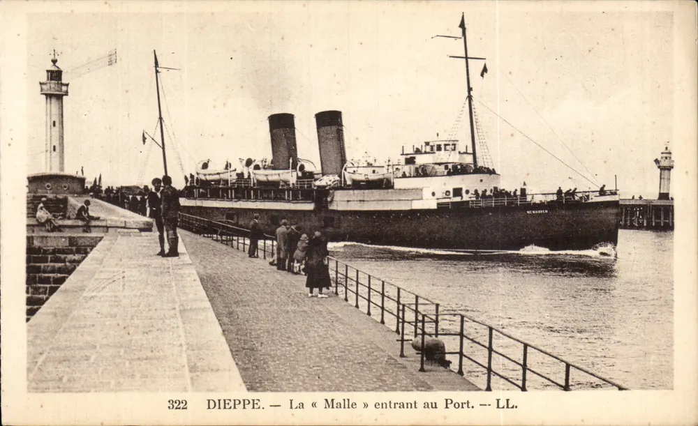 Dieppe — Die « Malle » fährt in den Hafen ein — LL. n° 322 - Vorderseite