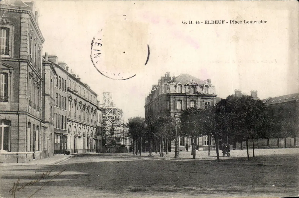 Elbeuf - Praça Lemercier — vista urbana com edifícios e árvores — G.B. 44 - Frente