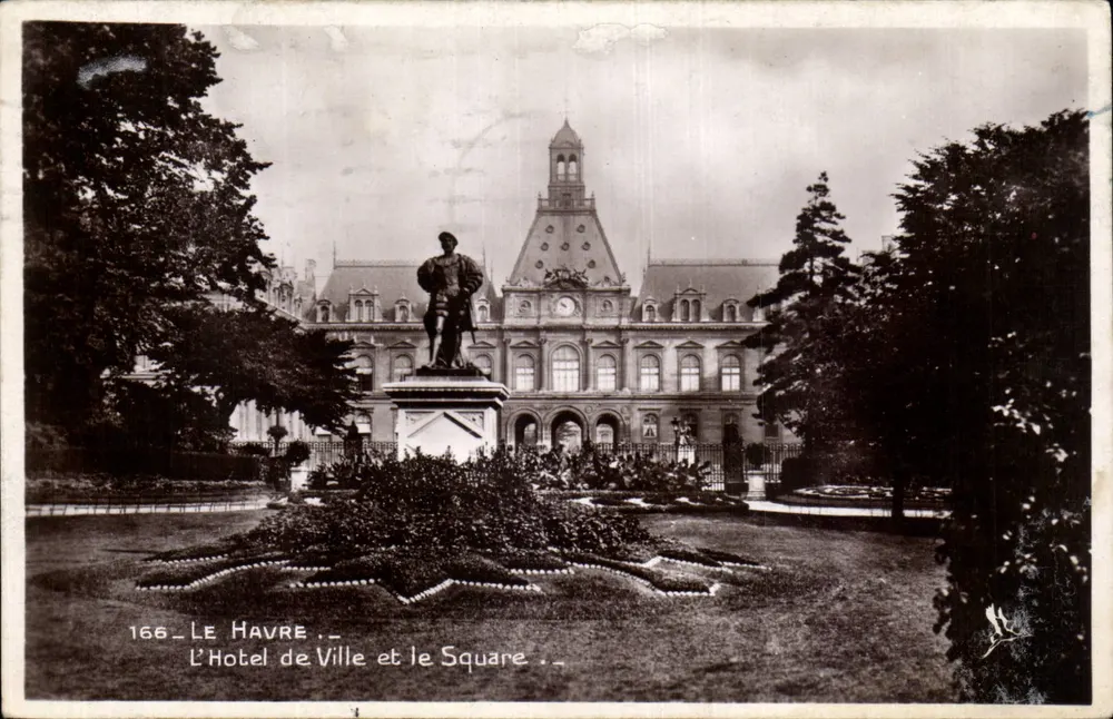 Le Havre — Das Rathaus und der Platz — anonymer Verlag, Nr. 166 - Vorderseite