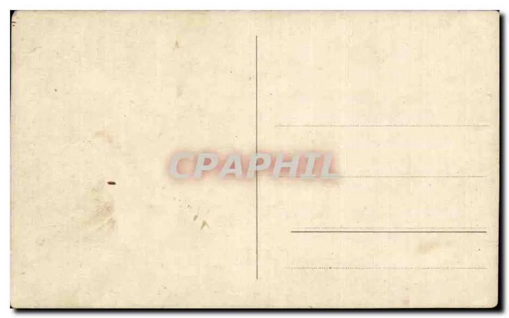 Soldat in Uniform — Fotostudio — kein Verleger oder Nummer sichtbar - Rückseite