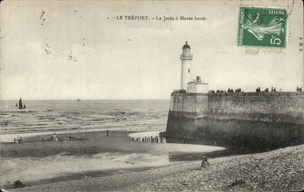 Le Tréport — A Vista da Jetée com Maré Baixa — A.M.S. n°1 - Frente