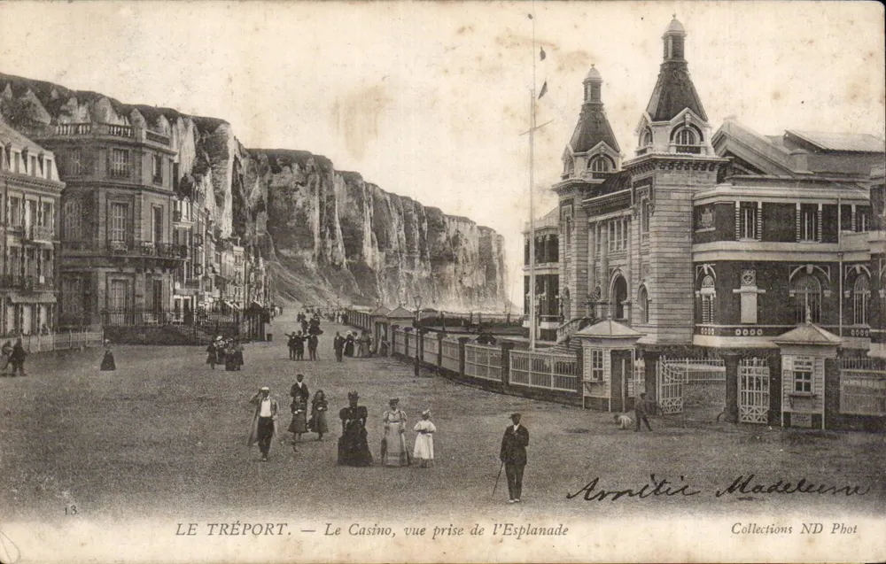 Le Tréport — Das Casino, Ansicht vom Esplanade — Arnitie Madeleu, Sammlung ND Phot - Vorderseite