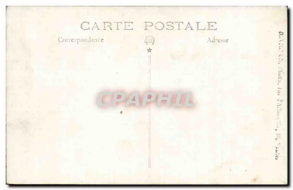Gruppe von Soldaten — Hof eines Militärgebäudes — Photo-Plat, rue Dalmatique, 50, Vire - Rückseite