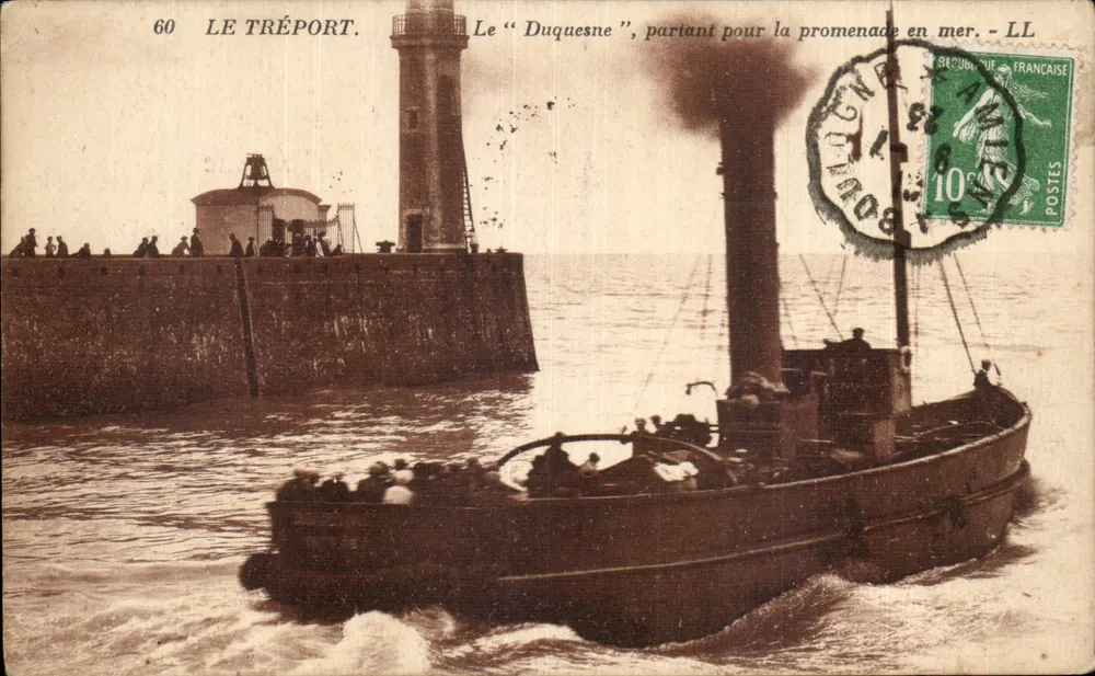 Le Tréport — Der "Duquesne", auf dem Weg zu einer Seepromenade — LL - Vorderseite