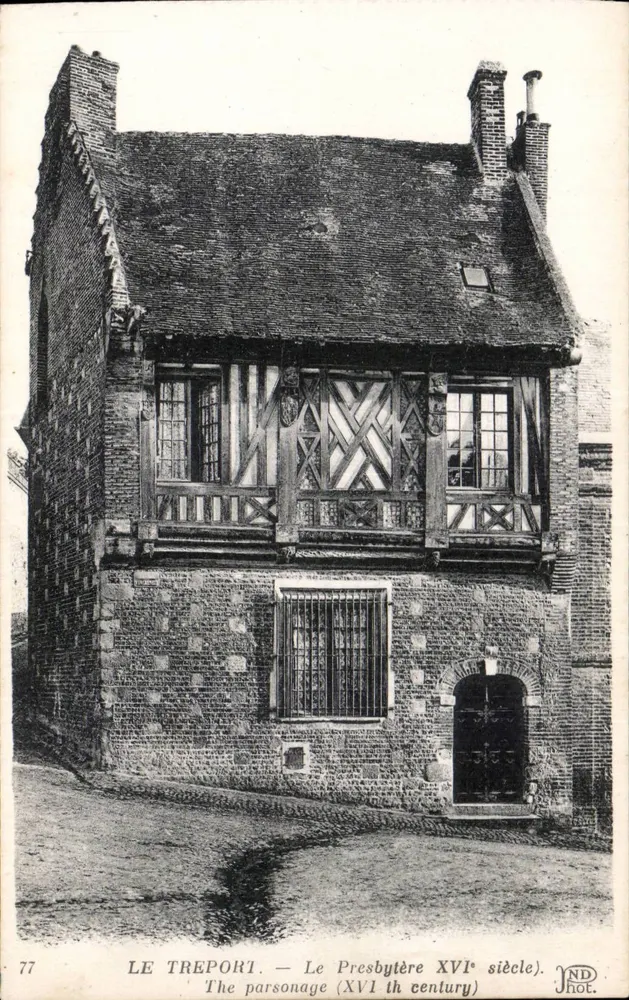 Le Trepont — Het presbyterium (16e eeuw) — JND Fot. - Voorkant