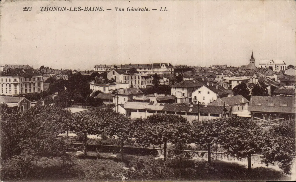 Thonon-les-Bains — Vista Geral — LL - Frente