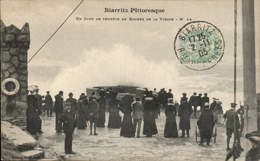 Biarritz pittoresk — Ein stürmischer Tag am Rocher de la Vierge — Nr. 44 — Ausgabe A. Sinons - Vorderseite