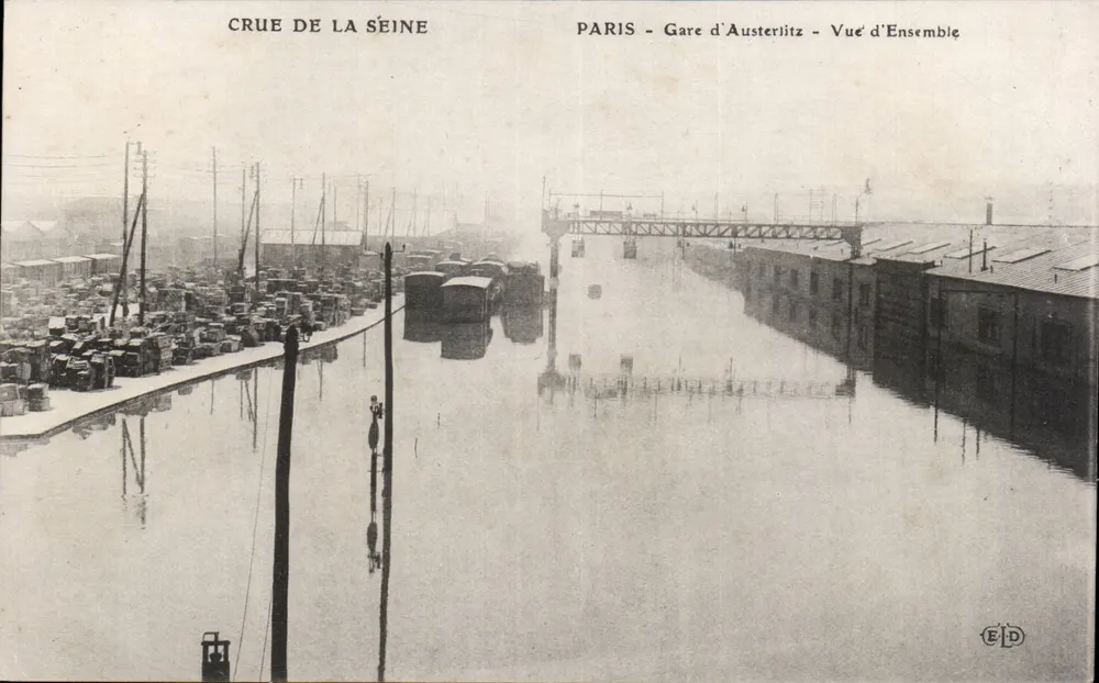 Überschwemmung der Seine — Paris - Bahnhof Austerlitz — Gesamtaufnahme — Verlag E.D. - Vorderseite