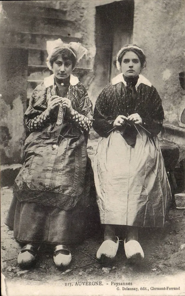 Auvergne - Camponesas — G. Delaunay, editor, Clermont-Ferrand - Frente
