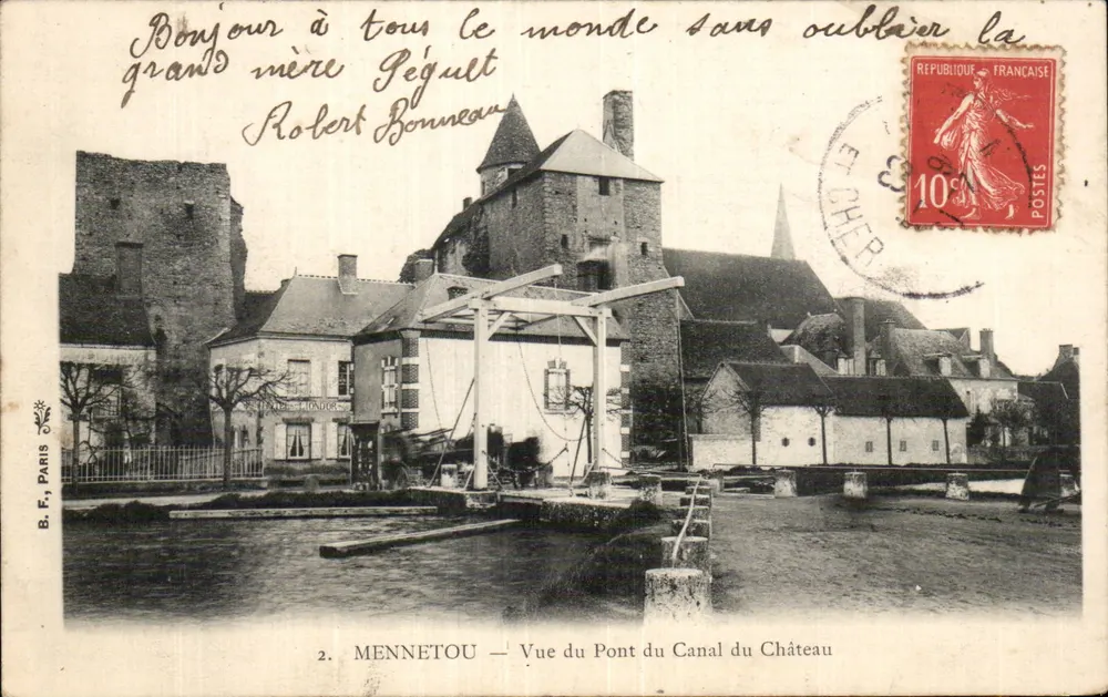 MENNETOU — Ansicht des Brückens über den Schlosskanal — B. F. PARIS - Vorderseite