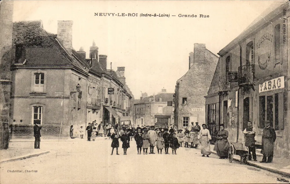 Neuvy-le-Roi (Indre-et-Loire) — Grande Rue — Chabrilac, Chartres - Voorkant