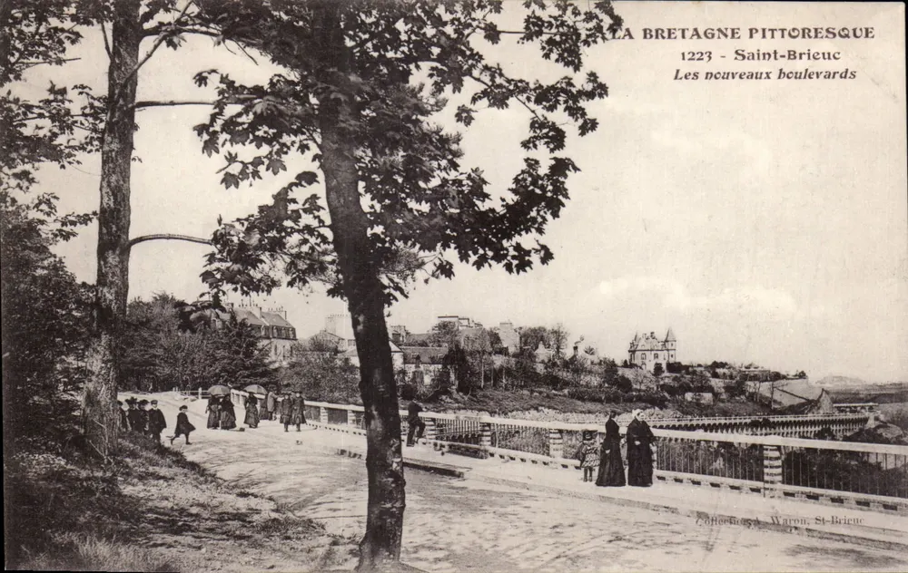 Saint-Briac - Os novos boulevards — A Bretanha pittoresca, editor Waron - Frente