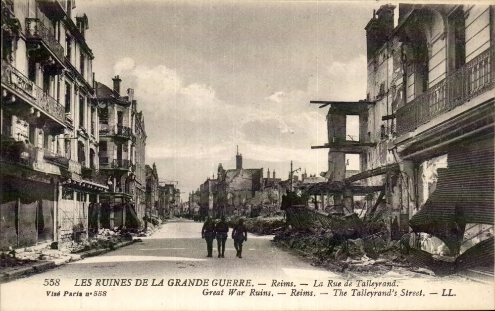 Reims — A Rue de Talleyrand — Ruínas da Grande Guerra — Visé Paris n°558 - Frente