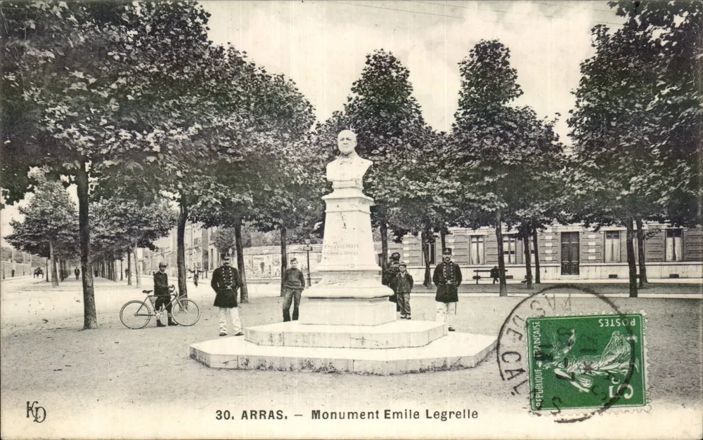 Arras — Monumento Émile Legrelle — editor KD, n°30 - Frente