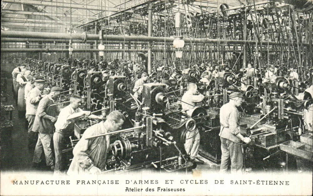 Manufacture Française d'Armes et Cycles de Saint-Étienne — Atelier des Fraiseuses - Recto
